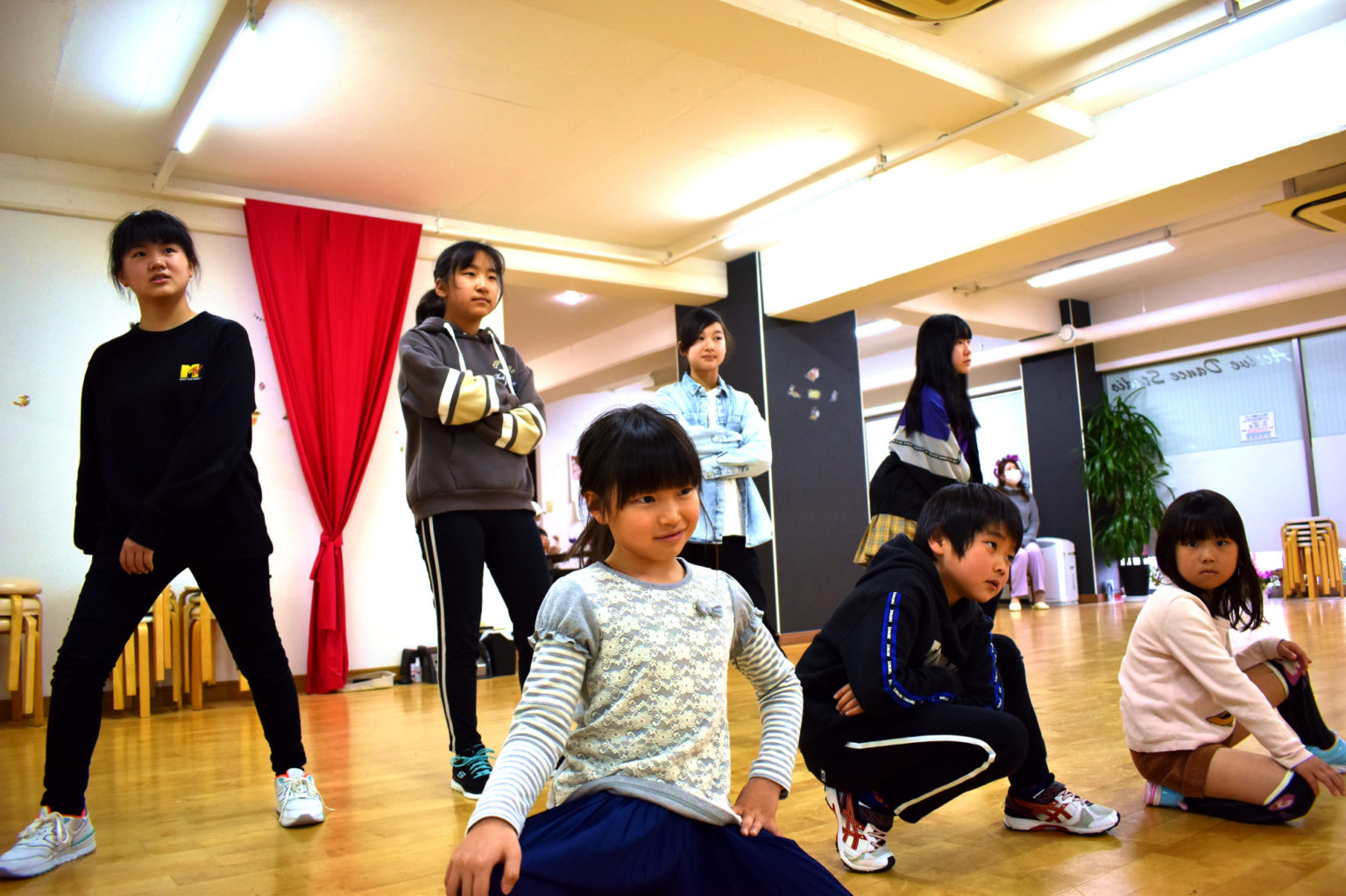 キッズダンス HIPHOP JAZZ ヒップホップ ジャズ 奈良市の社交ダンスとダンスカルチャースタジオ